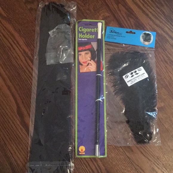 Flapper Costume with accessories - Picture 3 of 3